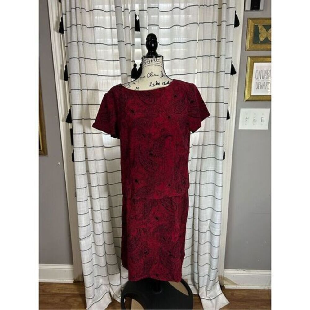 Safe Harbor Red and Black Paisley 2 Piece Skirt Set Size 12